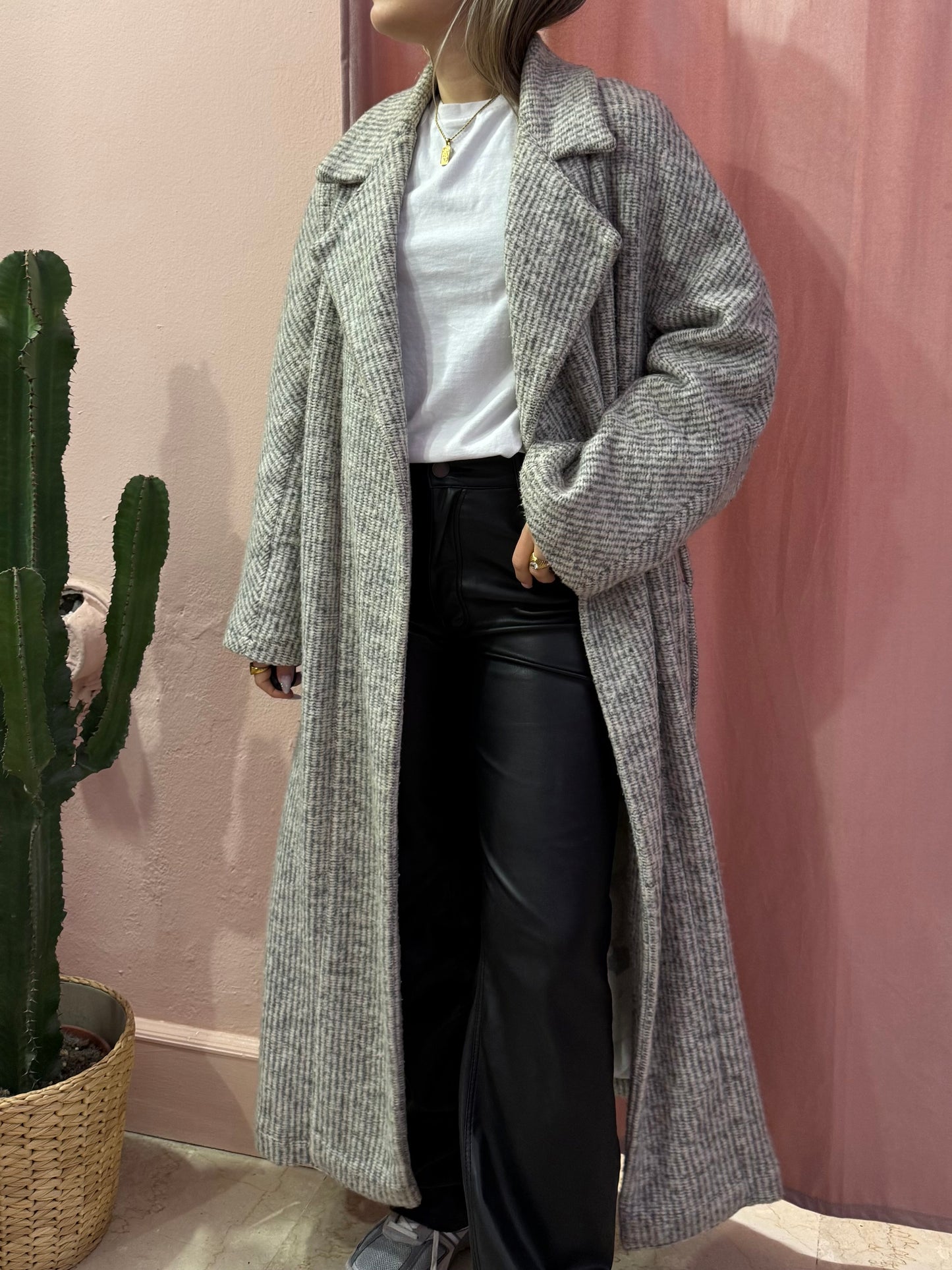 Cappotto modello vestaglia grigio