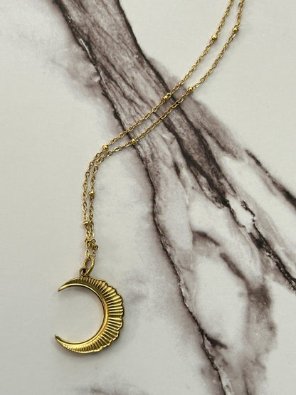 Collana mezza luna