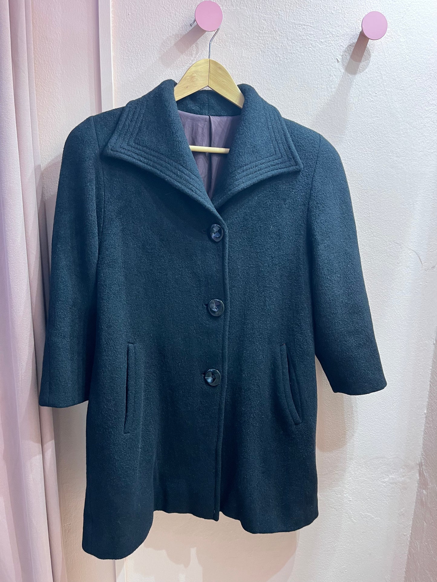 Cappotto nero corto misto mohair