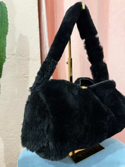 Borsa Shearling a cilindro nera