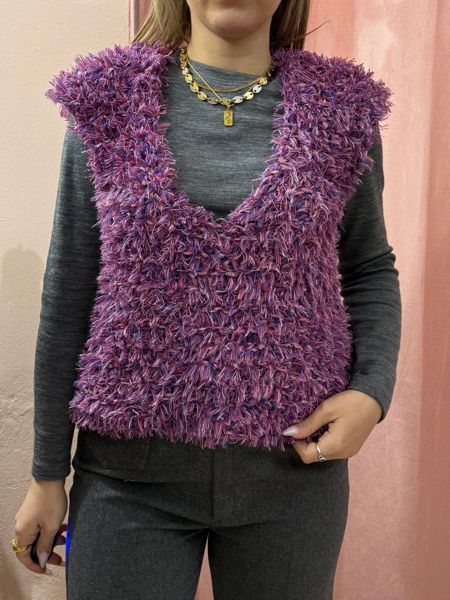 Gilet smanicato piumoso viola