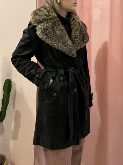 Trench in pelle con collo in pelliccia sintetica