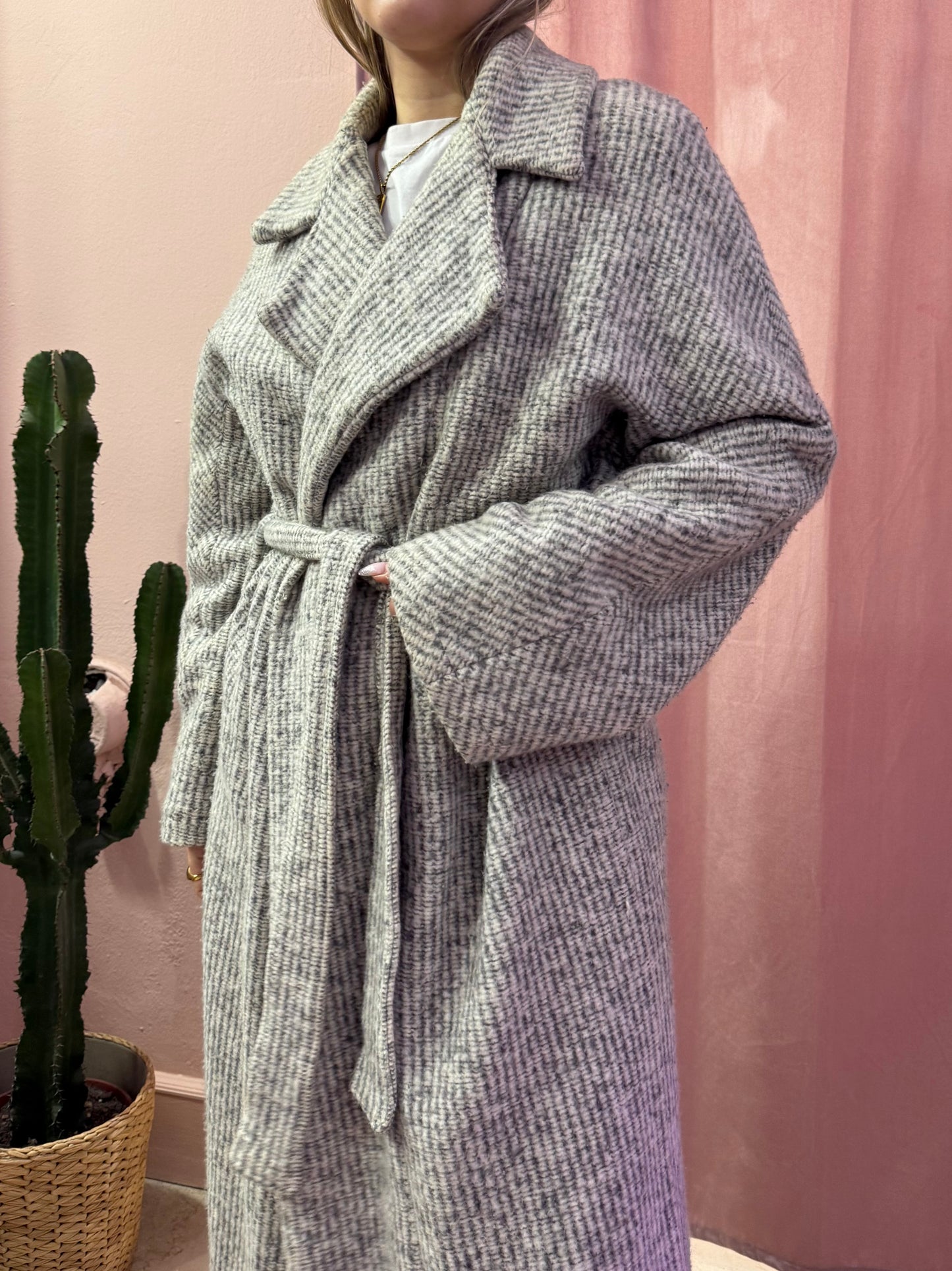 Cappotto modello vestaglia grigio